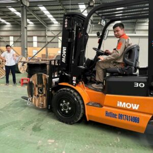 Xe nâng dầu CPCD30T8 3 tấn nâng cao 4.5m 8 Xe Nâng Dầu 3 Tấn, động Cơ Mitsu Nâng Cao 4.5m