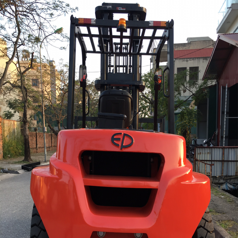 Xe nâng dầu CPCD60T8 6 tấn nâng cao 5000mm 14 Xe nâng dầu CPCD60T8 6 tấn